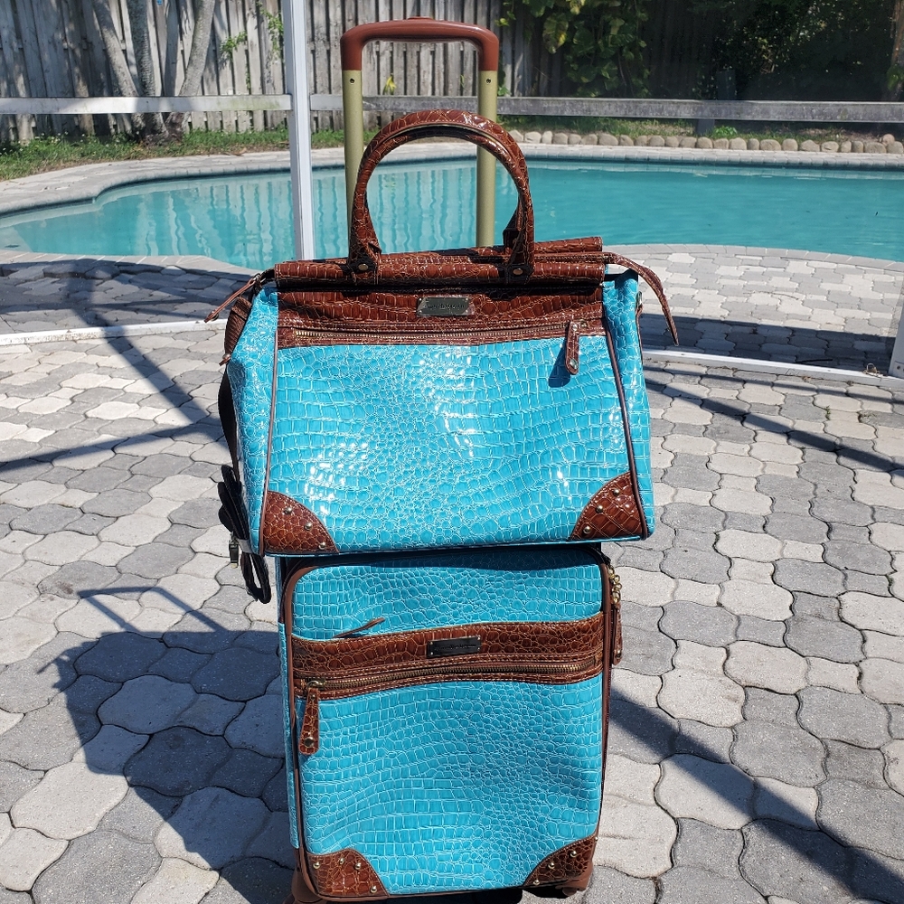 Samantha Brown Luggage Set